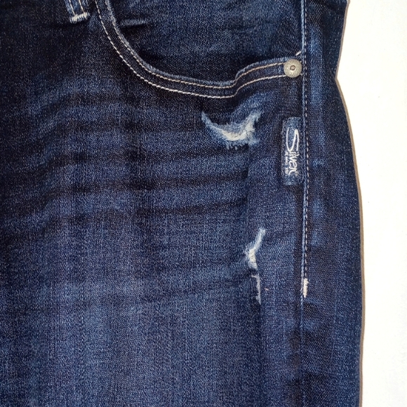 Silver Jeans Women's Size 18 Sam Cropped Distressed Jeans - Picture 4 of 11